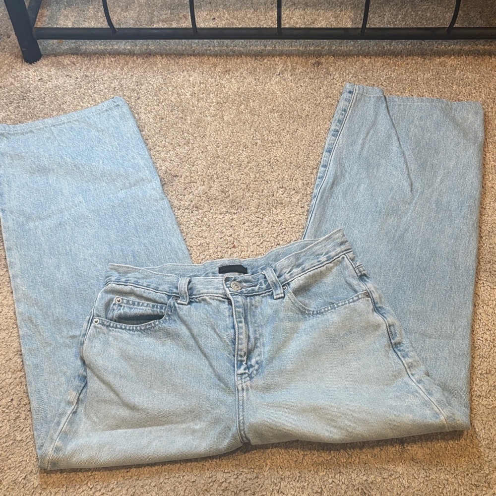 Uniqlo woman’s Relaxed Light Blue Jeans